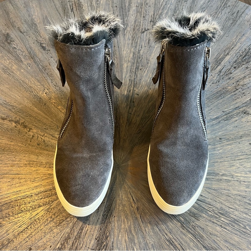 Dolce Vita Tulli Fur Lined Gray Suede Sneaker Boots Women's Size 6 - Picture 4 of 16